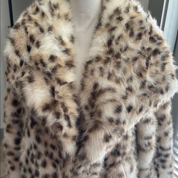 Leopard Print Faux Fur Coat - Picture 2 of 5